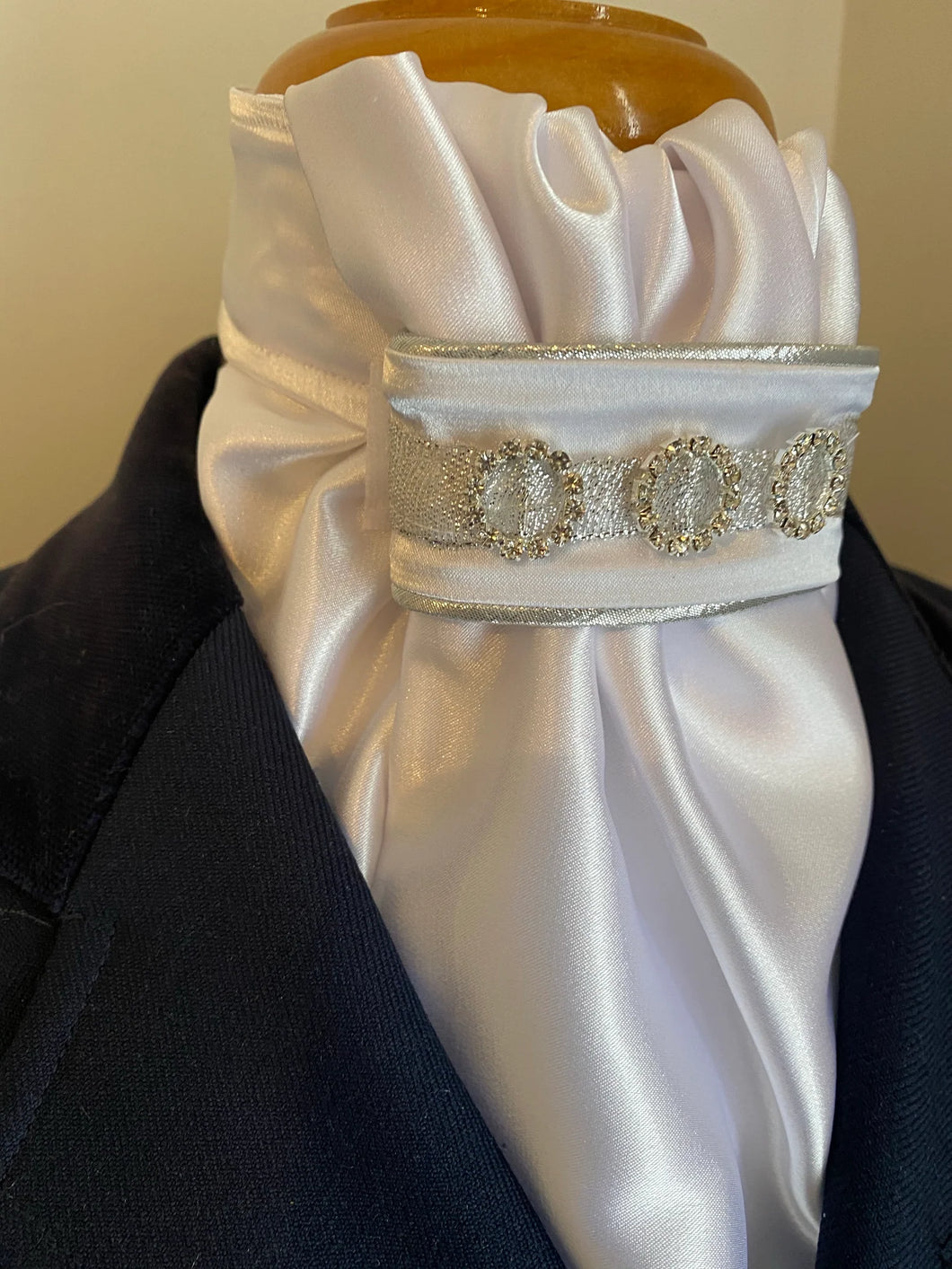 HHD White Satin Euro Stock Tie Jane in Silver
